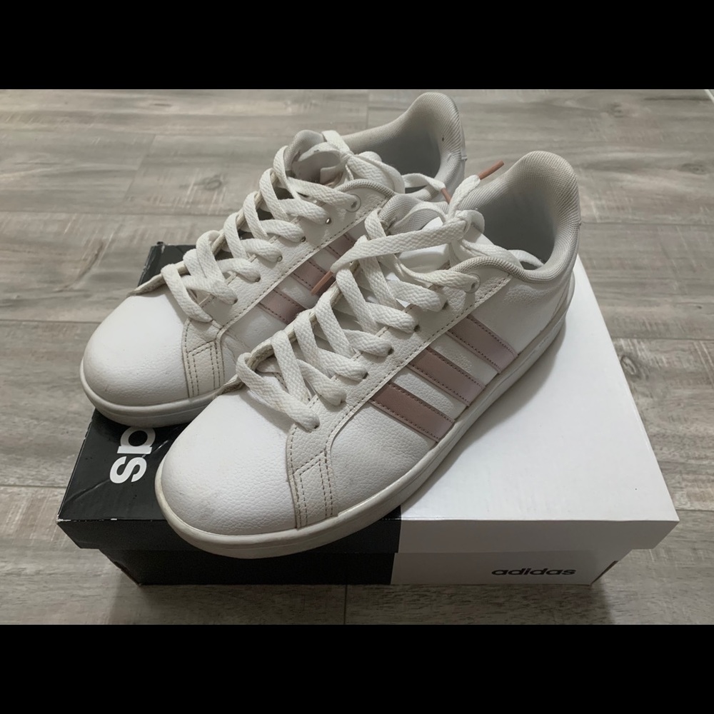 Women’s white/rose gold sneakers
